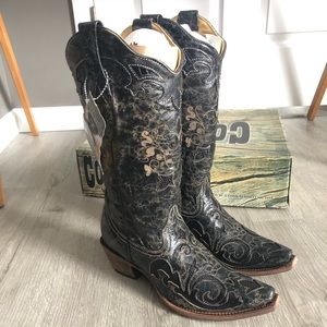 NWT Women’s Corral Cowgirl Boots